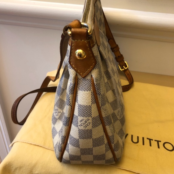 Louis Vuitton Siracusa Cross body - Picture 4 of 10